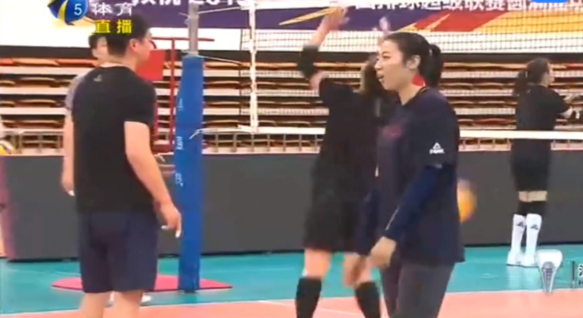 天津女排姚迪打篮球,女排姚迪腰伤严重