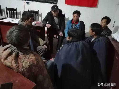 四川绵阳特警保驾护航,四川绵阳民警救灾