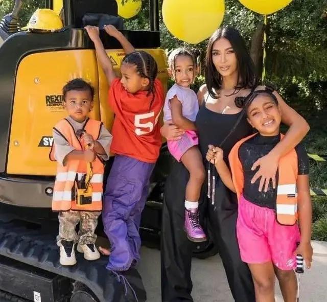 侃爷和c罗对比,侃爷和c罗