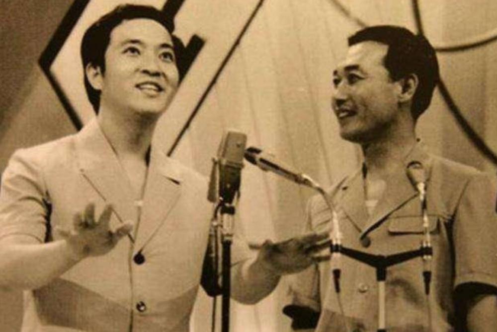 冯巩搭档牛群：被质疑贪污，64岁节目中晕倒，这些年他有多惨？