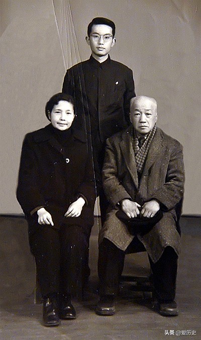 建国初期的“跨界男神”集学霸、体育明星于一身后成一代大家