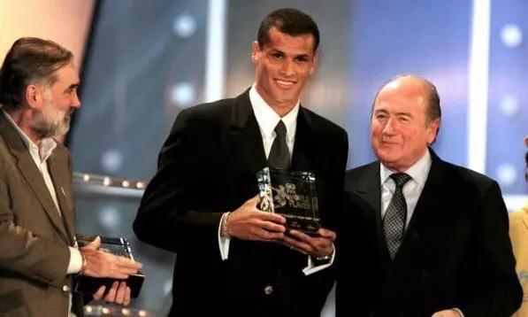 贝克汉姆在足球历史的排名,贝克汉姆最后一届世界杯哭了