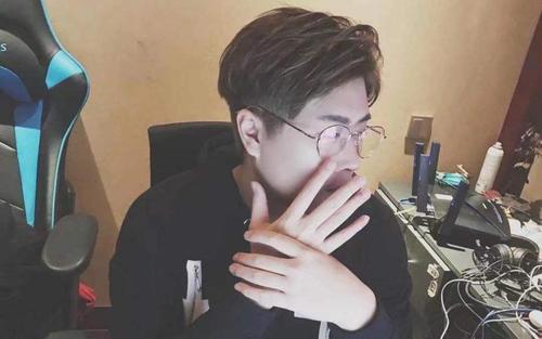 卢本伟李庄白肉什么意思,卢本伟李庄白肉呼叫网管