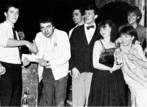 为什么欧美艺人素质高,为什么欧美男艺人普遍高大