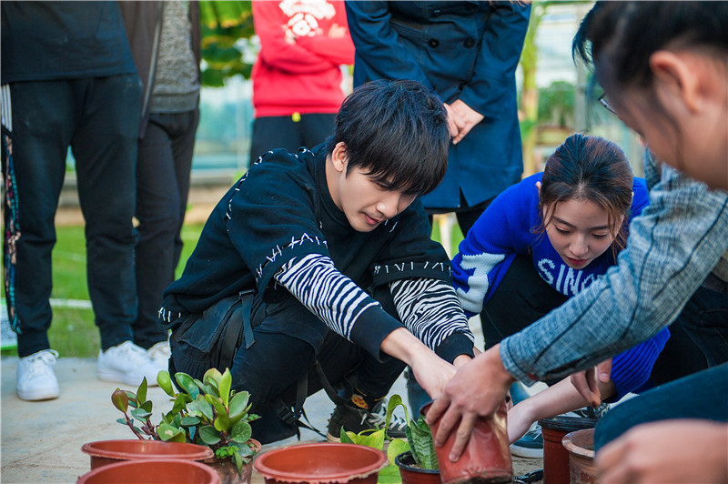 澶у紶浼熷揩涔愬搯鍞诲挭鍘﹂棬,蹇箰鍝嗗敾鍜ぇ寮犱紵