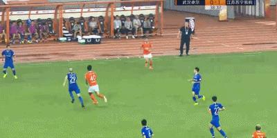 米兰达转会苏宁,米兰达中卫