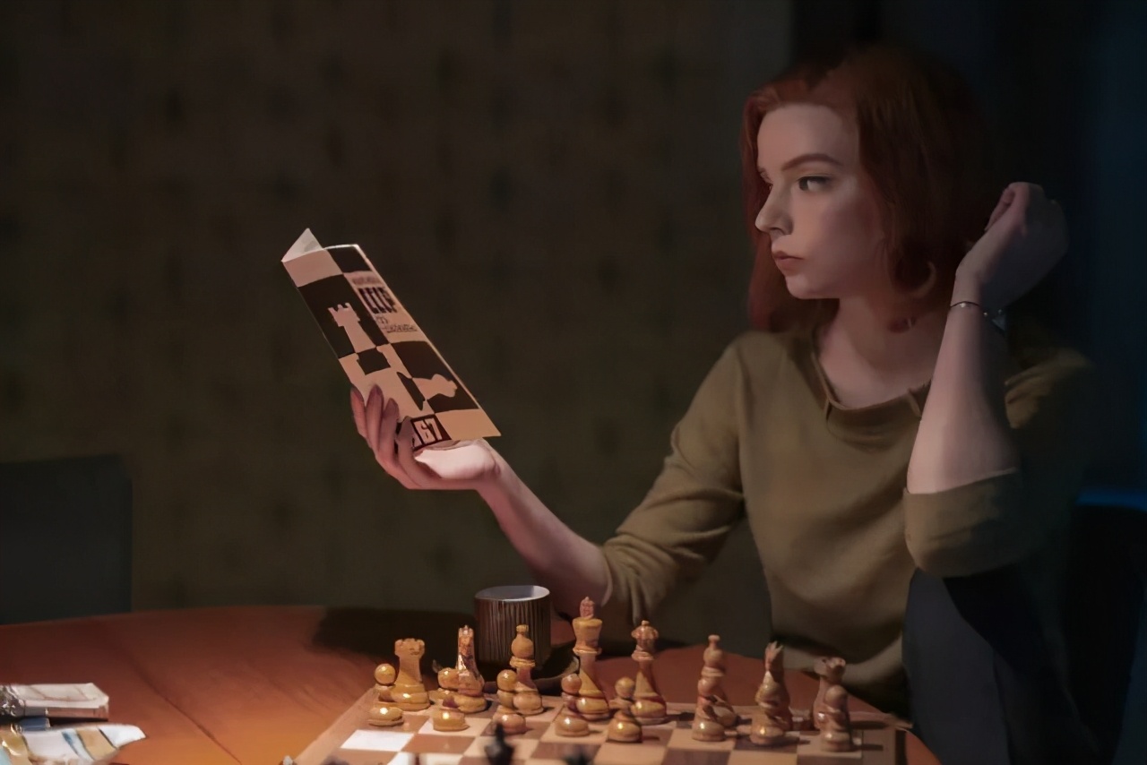 一口气看完纸牌屋1-5季8小时,纸牌屋美剧1-5