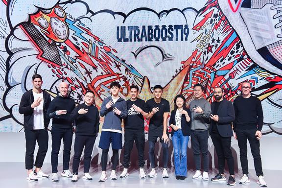 阿迪达斯新品发布,阿迪达斯数字化转型