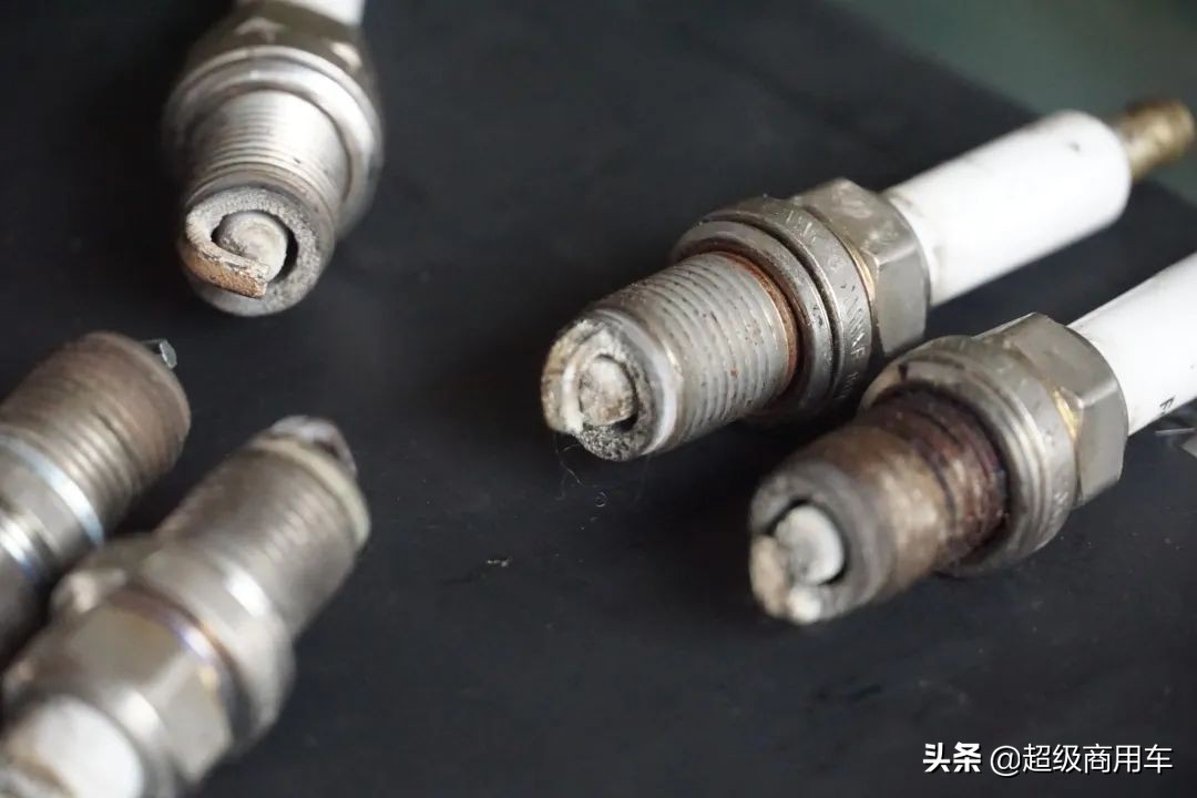 货车天然气火花塞缸线坏了的表现,火花塞坏了加速缺缸