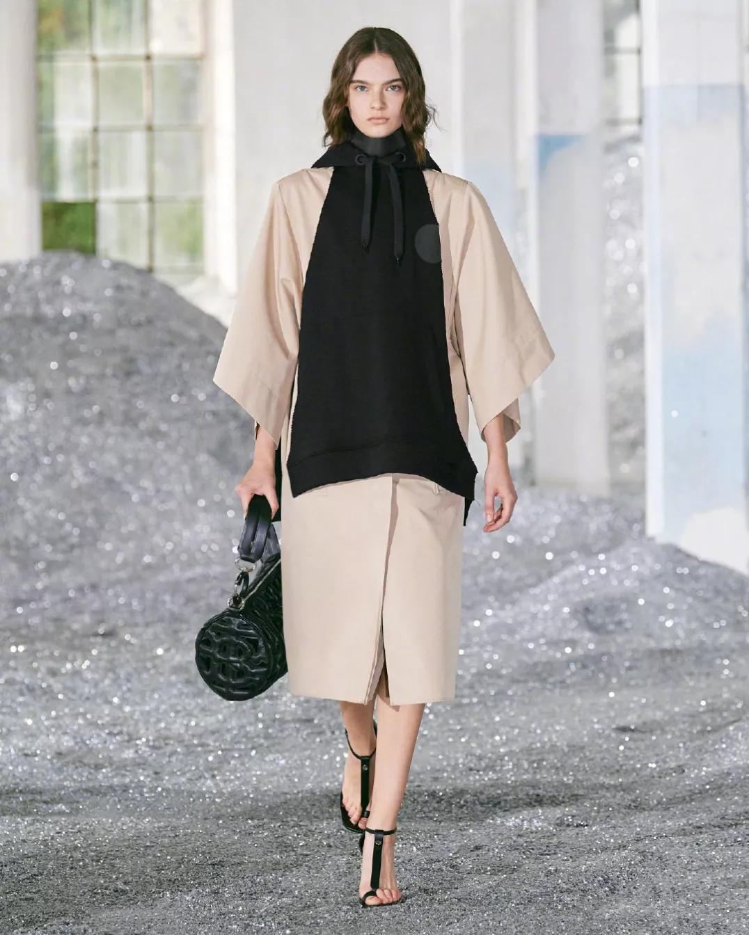 burberry2023女装,burberry2022春夏女装秀