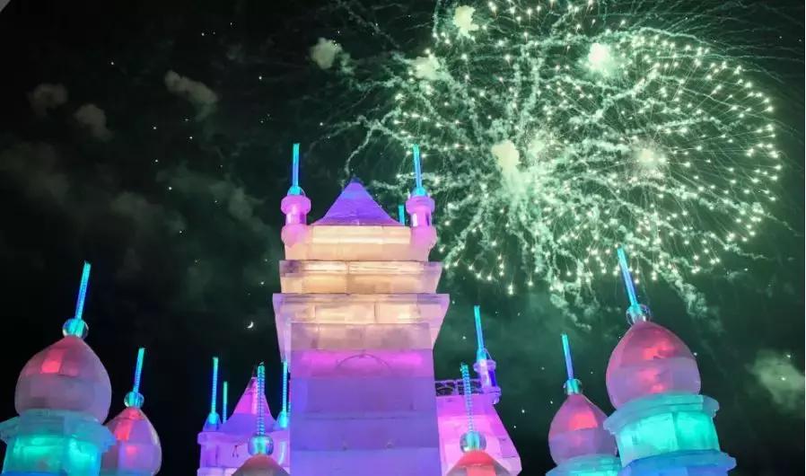 满洲里第十九届中俄蒙国际冰雪节,冰雪2022花样滑冰表演赛