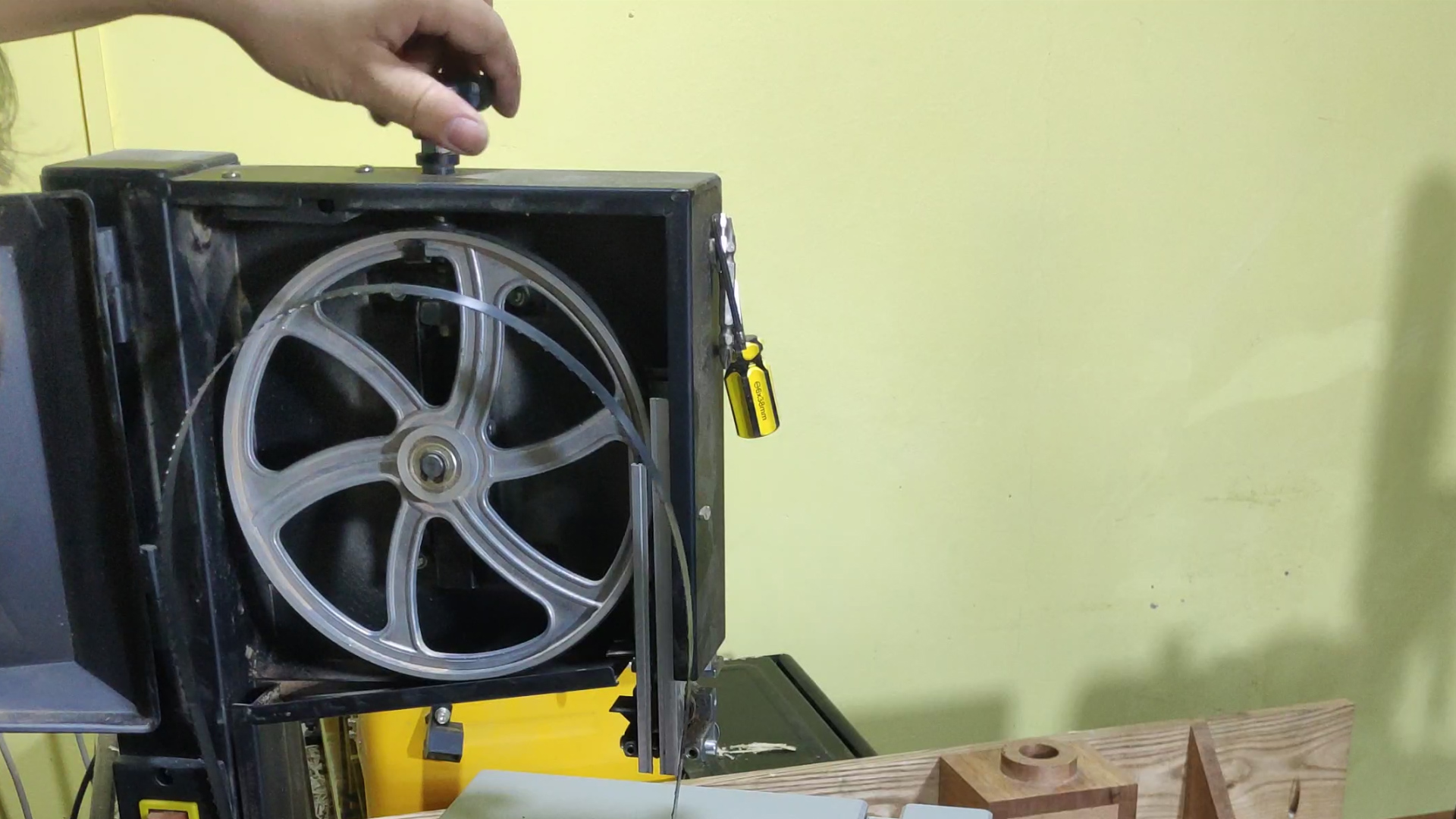 带锯使用关注事项,带锯的使用与维修