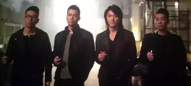 公安新款玫瑰金手镯,公安局玫瑰金手镯