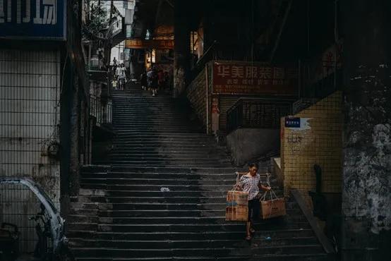 重庆是一个魔幻的城市,重庆从来没有魔幻只有现实