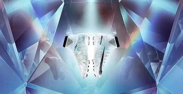 c罗的最新球鞋,c罗最新个人球鞋