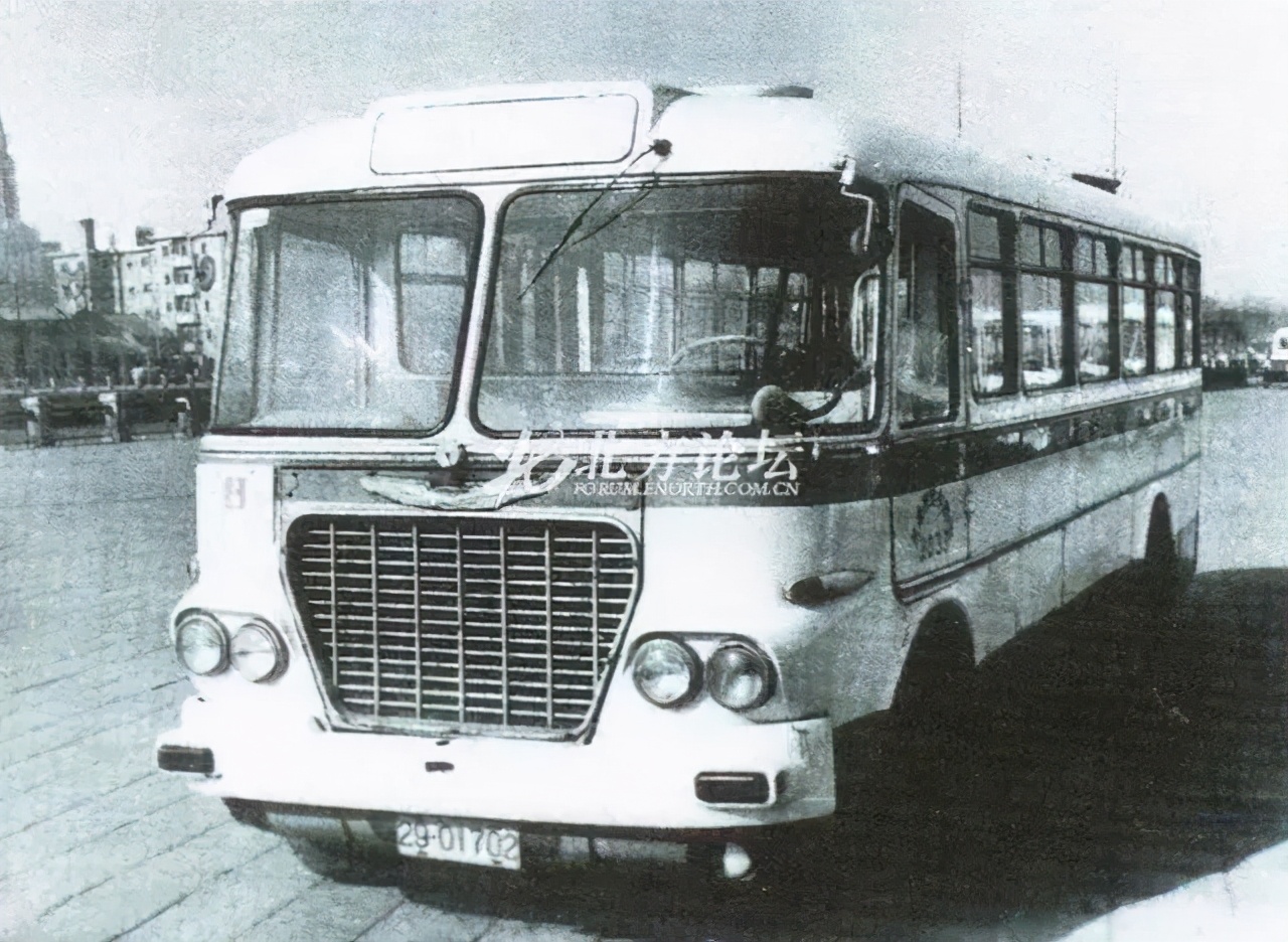 天津老复兴路老照片,天津市南京路图片