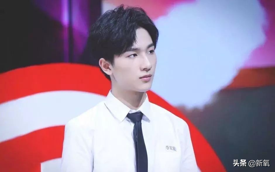 猛喝BB霜、整形数十次、曾爆火的养成系明星，再出现诈骗被抓？
