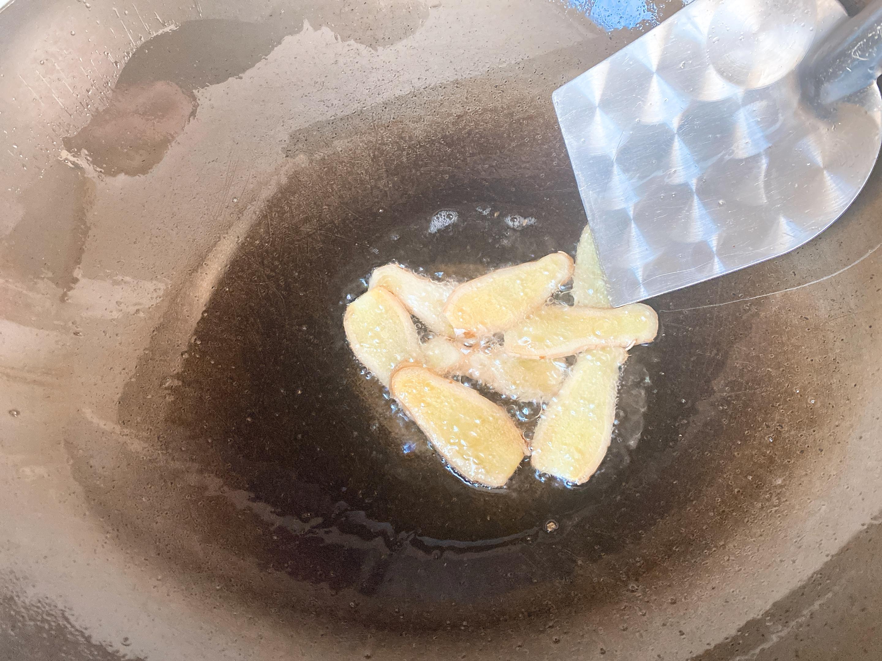 鸭汤焯水后要不要炒一下,高丽参鸭汤鸭子要焯水吗