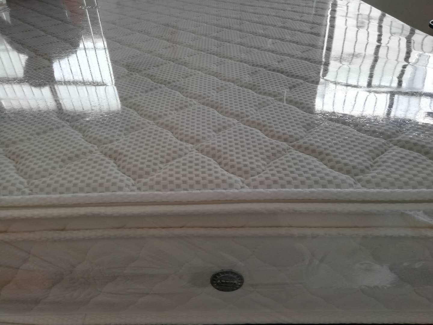 什么床垫比较好性价比高,床垫要选什么床垫比较好呢