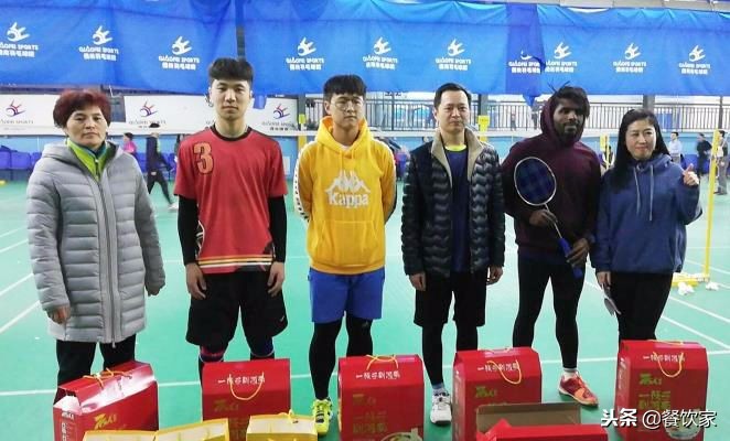 两个“吴彦祖”同台竞技，中韩印上演羽毛球“三国杀”