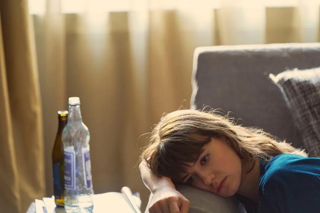 泥足深陷是什么意思,泥足深陷