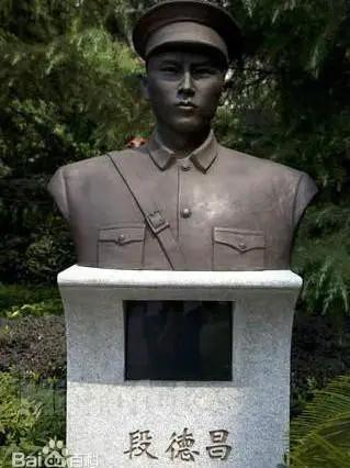 贺龙被称为“水龙”将军，那“火龙”将军是谁？后来怎么样了？