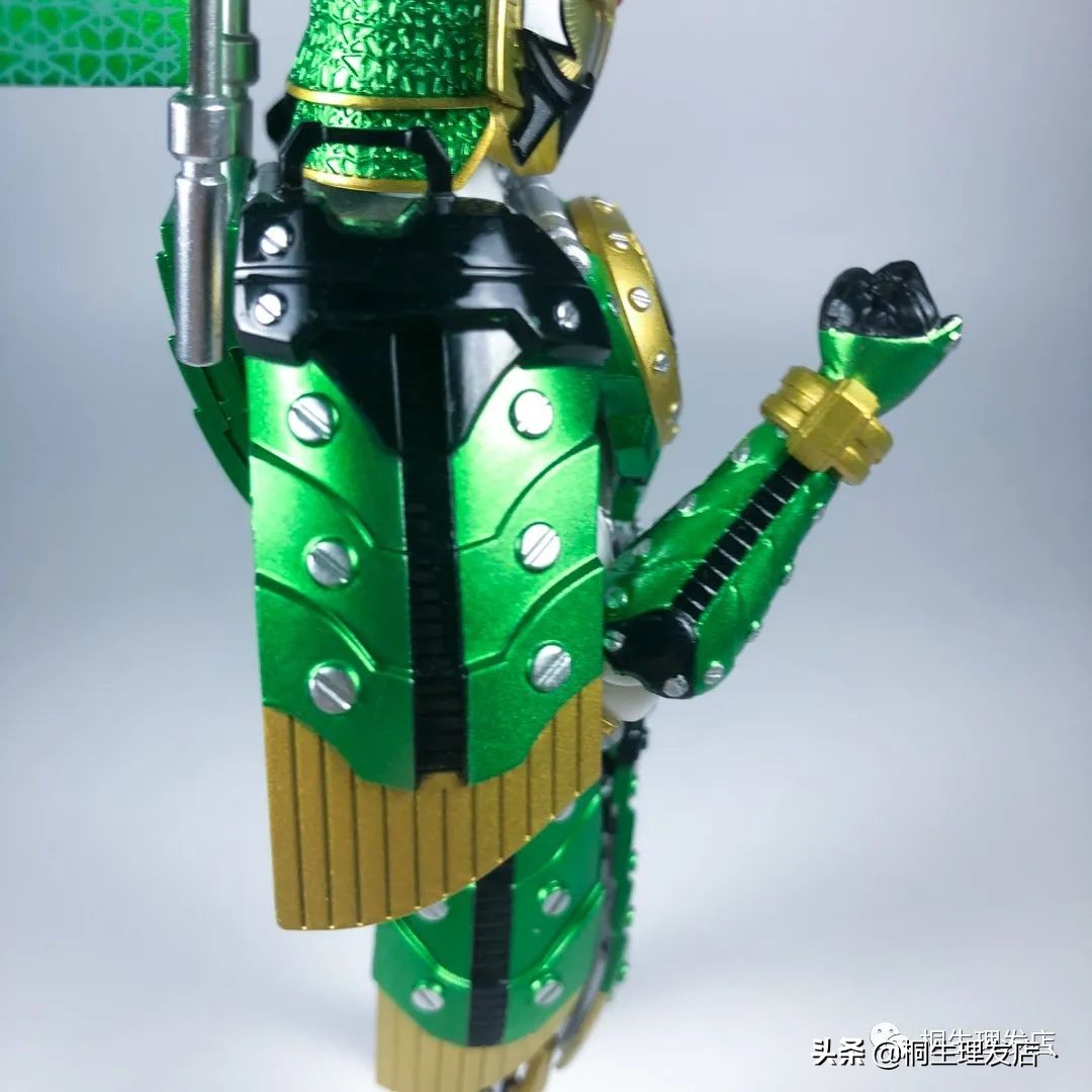 万代shf假面骑士斩月,假面骑士斩月胜吼形态shf