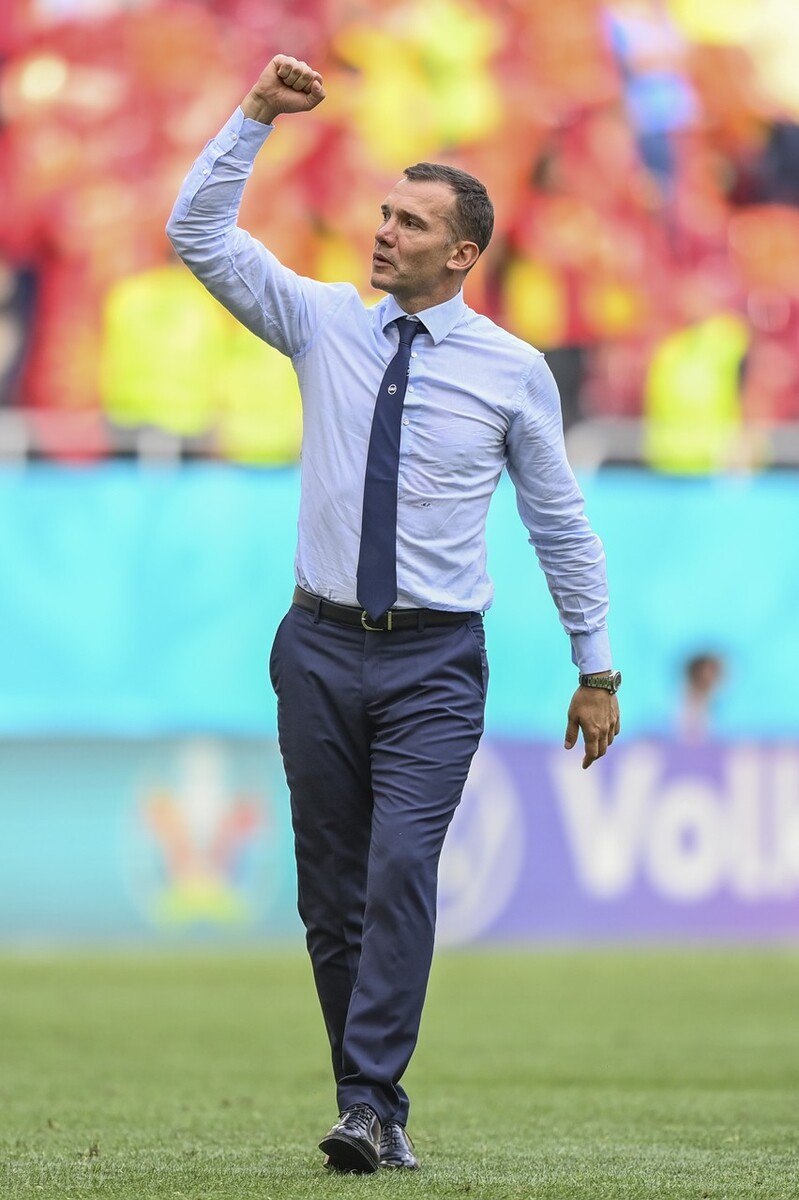 欧洲杯德国主帅勒夫,勒夫个人时装秀