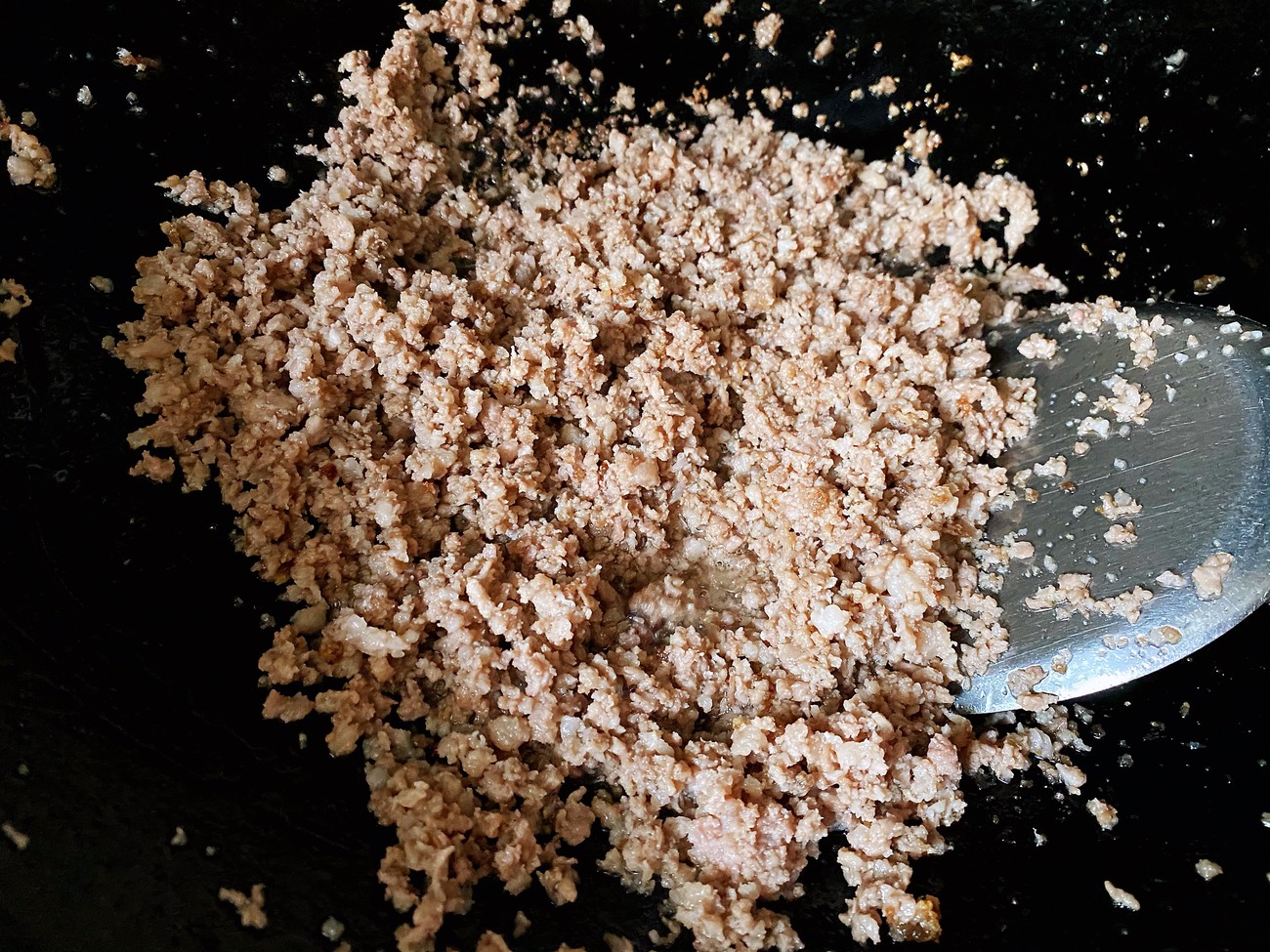 正宗酱肉包怎样做好吃,咸甜酱肉包做法步骤