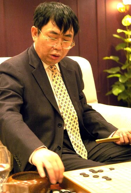 聂卫平：男足国脚没有智力，若我是足协主席，官员和球员全开除！