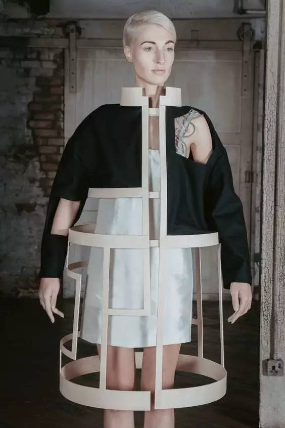 服装设计立体裁剪用什么纸,服装设计立体裁剪作业