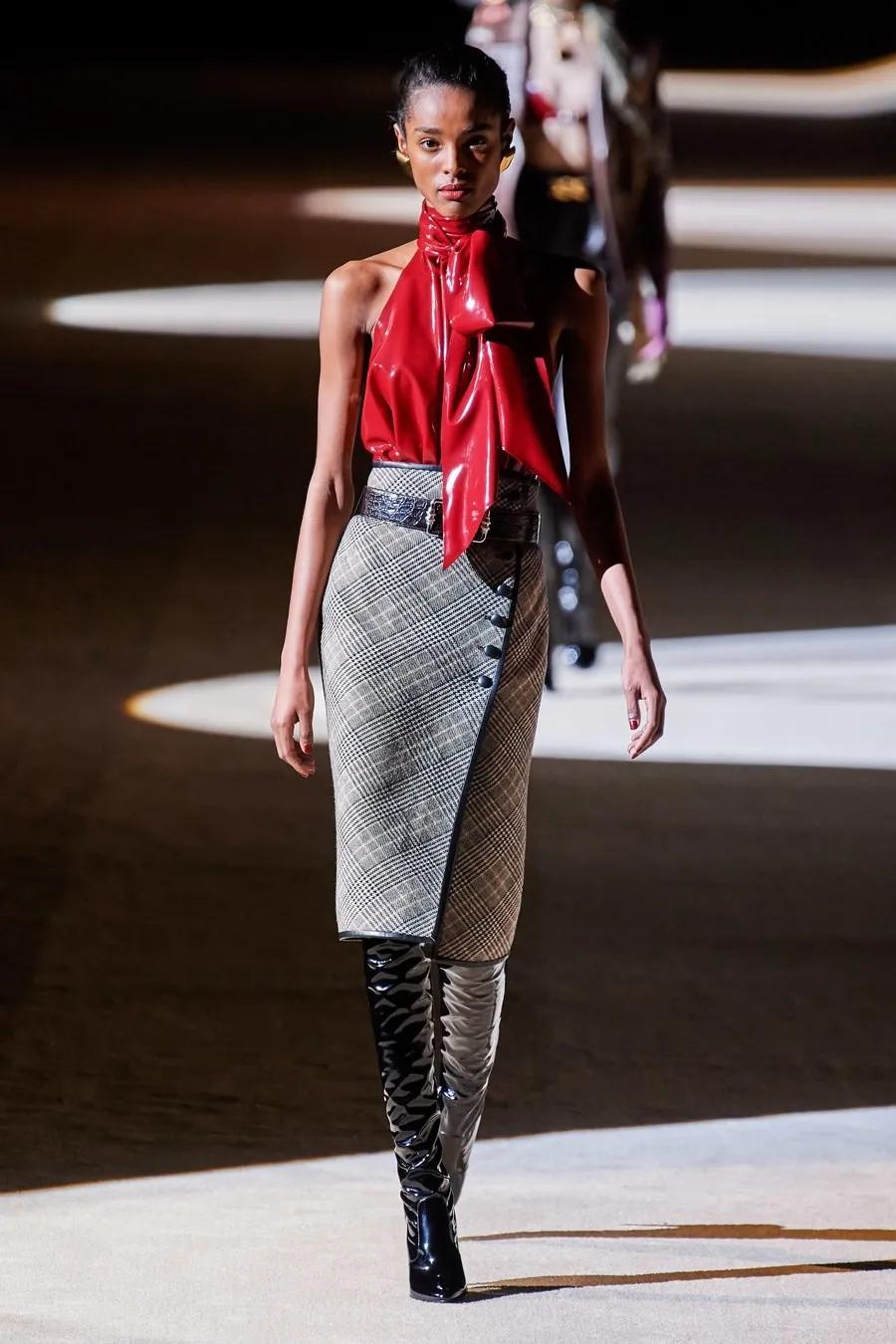 2022巴黎时装周秋冬大衣,2020秋冬巴黎时装周