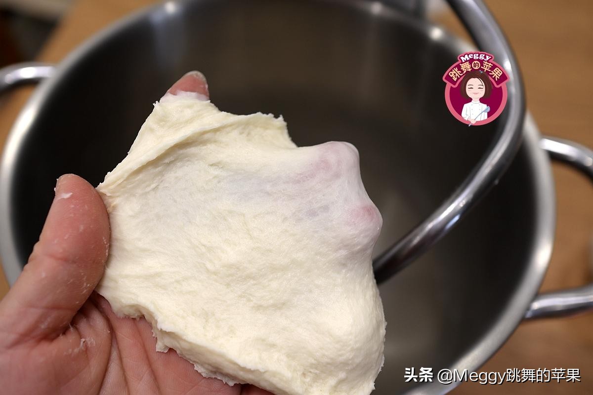 面包到底怎么做才能松软拉丝,面包拉丝最简单的方法