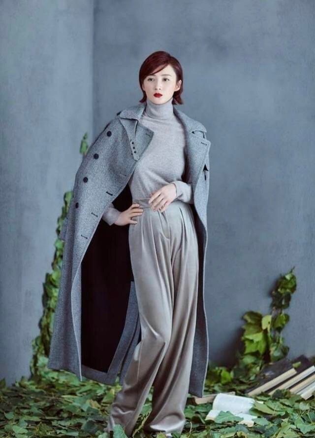 蒋勤勤45岁穿衣,46岁蒋勤勤穿搭