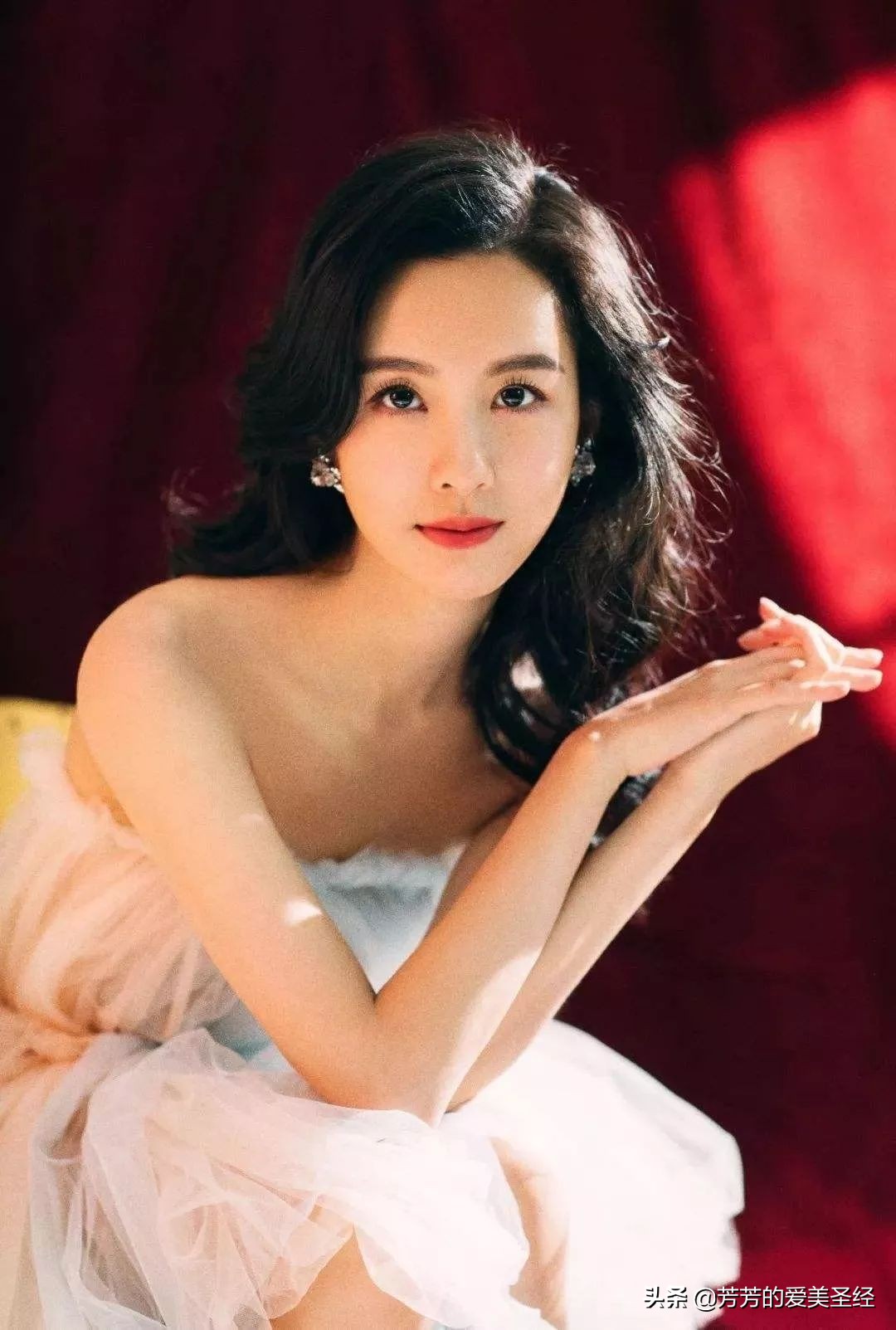 脸大的女生适合什么颜色发型,脸大的女人适合哪种造型