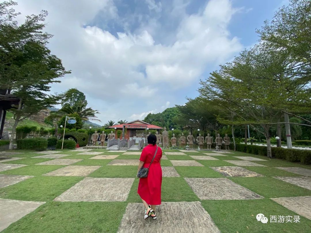 90后大马小媳妇一朵鲜花插在70后中国老公牛粪上