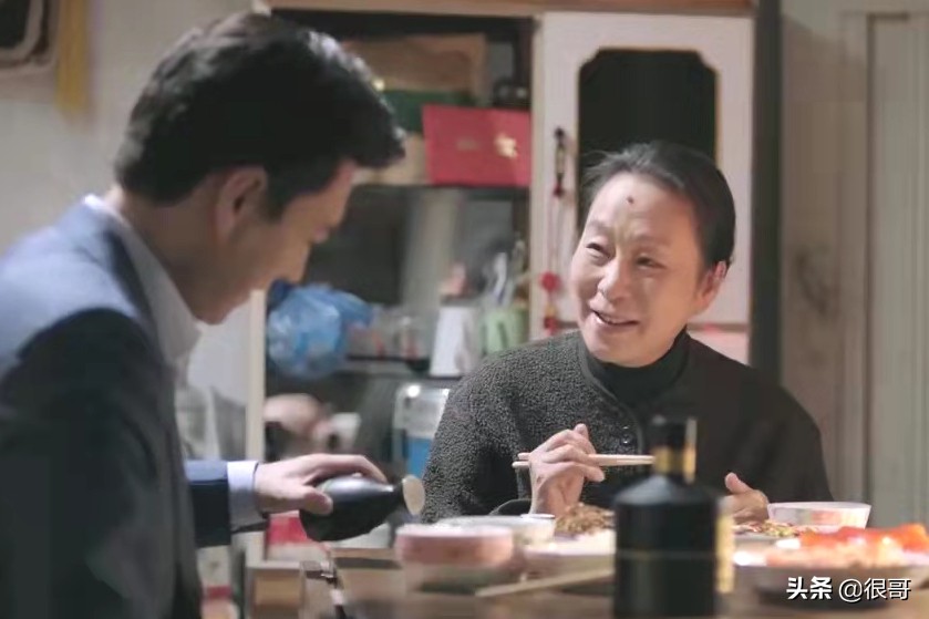 突围女角色,突围艺人主角