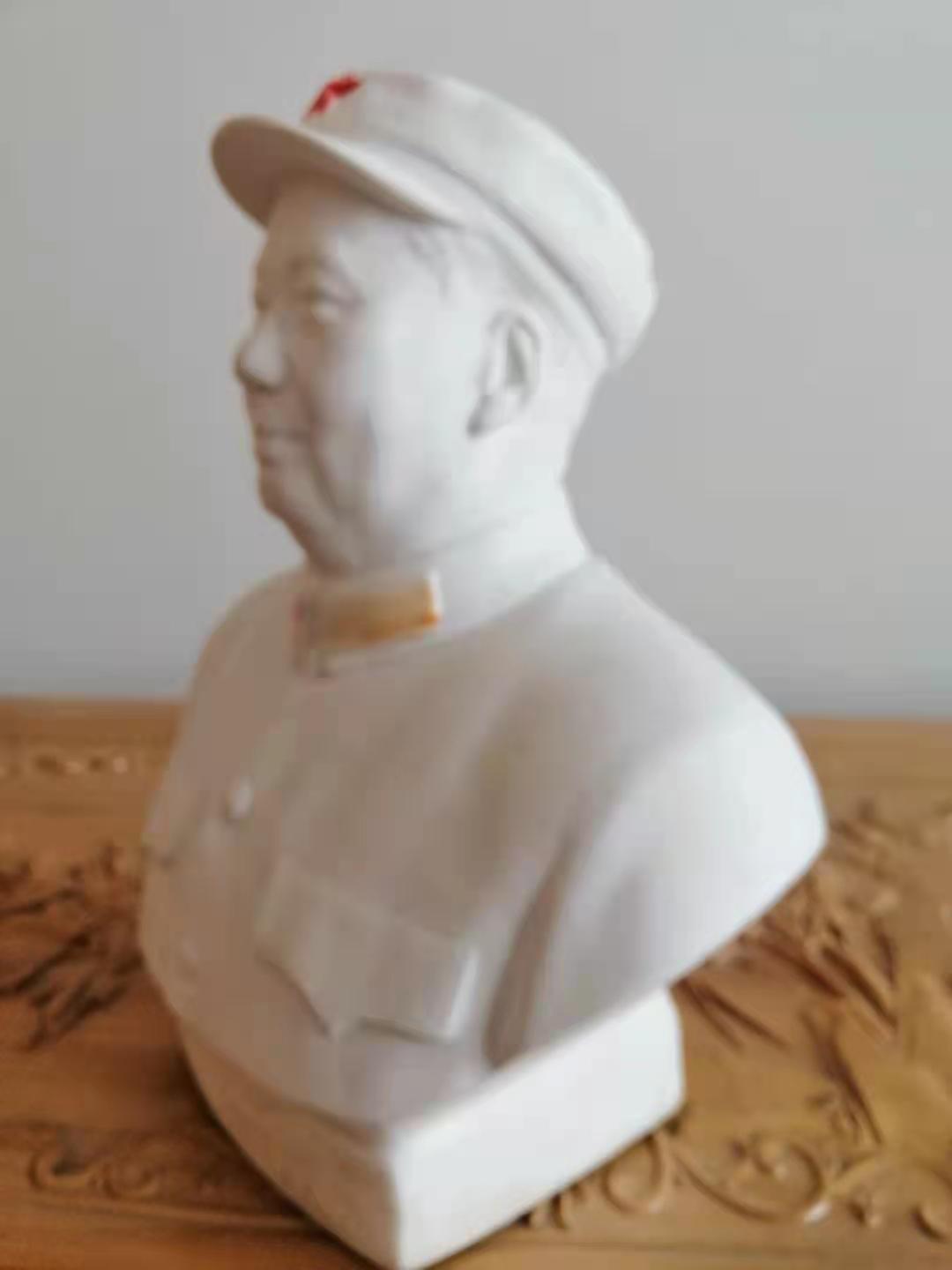 罕见的“福山陶瓷厂款”毛主席戴军帽素瓷像