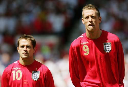 38岁转会王返英超，2米高佬舞技惊艳倒钩震撼，绝美娇妻更著名！