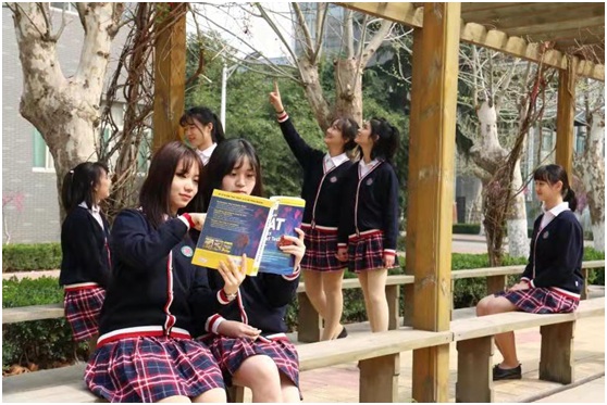 每一个孩子都应该被爱,只有你的孩子可以无条件的爱你