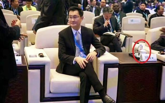 中国水中“贵族”，从不提水源、品质，一年却悄悄卖出上百亿