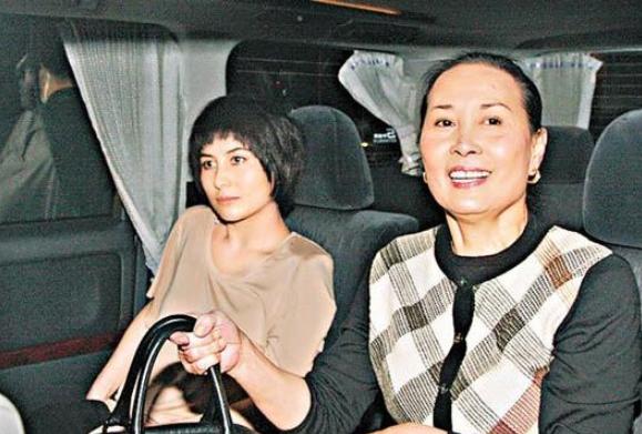 何超仪年轻的时期,何超仪为什么受赌王宠爱