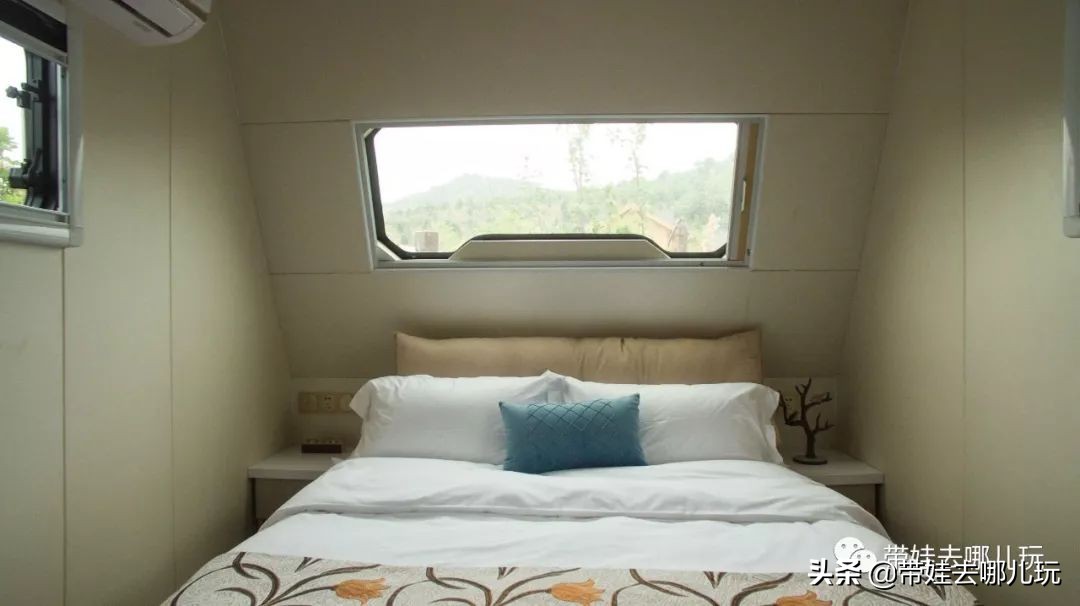 住别墅、滚草坪、躺在床上看电影，密云轻奢营地的花样玩法