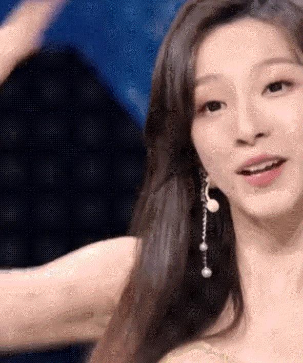 永远可以相信国家级审美,永远不要怀疑中央电视台的审美