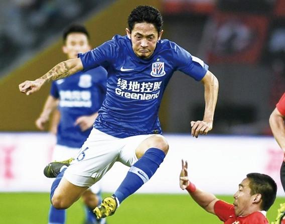 为给归化球员让位，根宝基地的混血悍将枯坐板凳，曾获名帅赏识