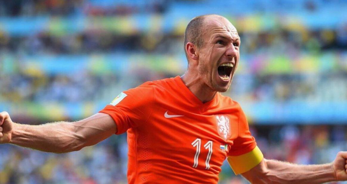 狂销200万份，对足坛影响最大的游戏，阿纳森主帅靠它买球员