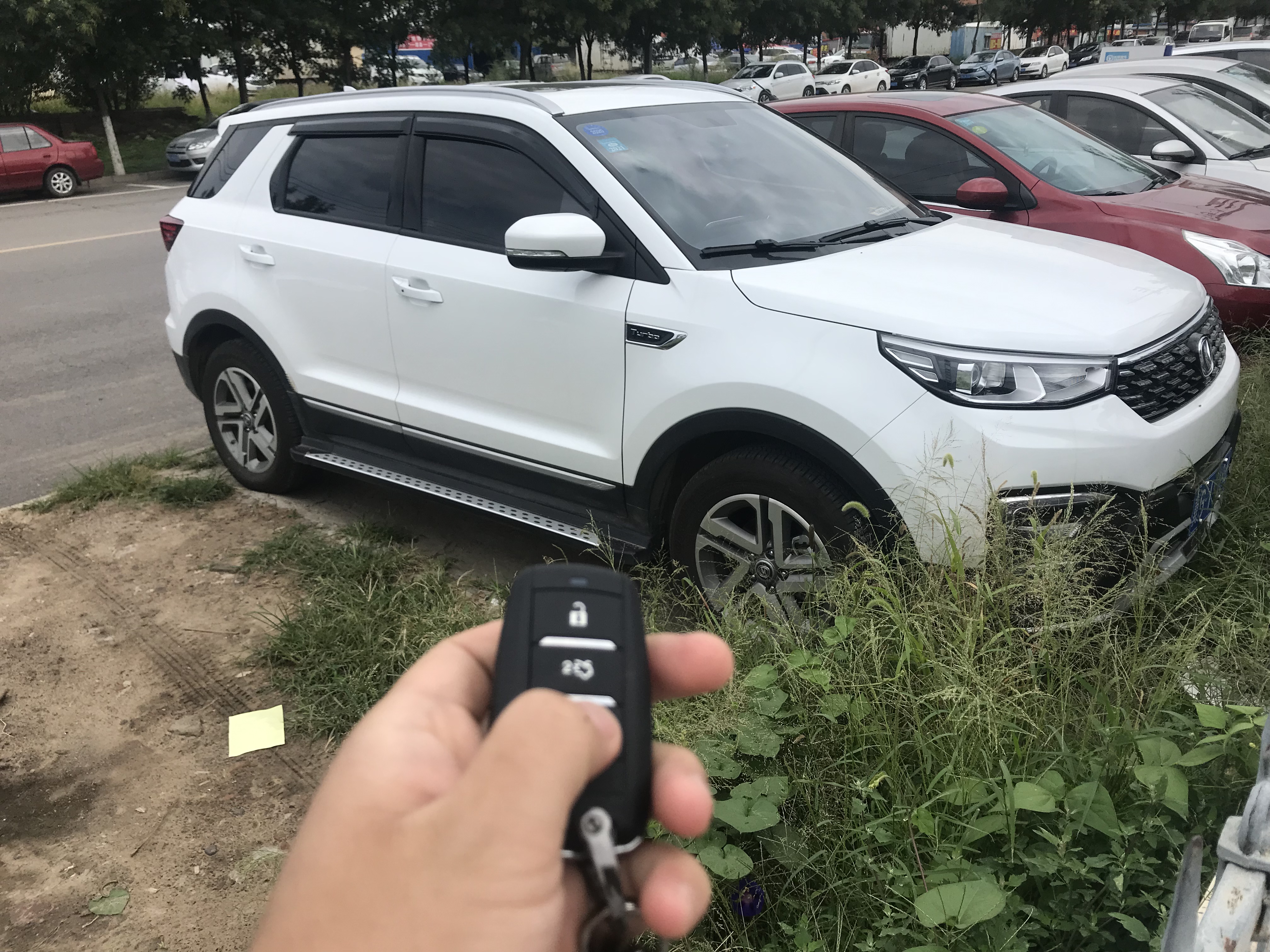 长安cs55遥控钥匙电池怎么换,长安cs55遥控钥匙怎么换电池