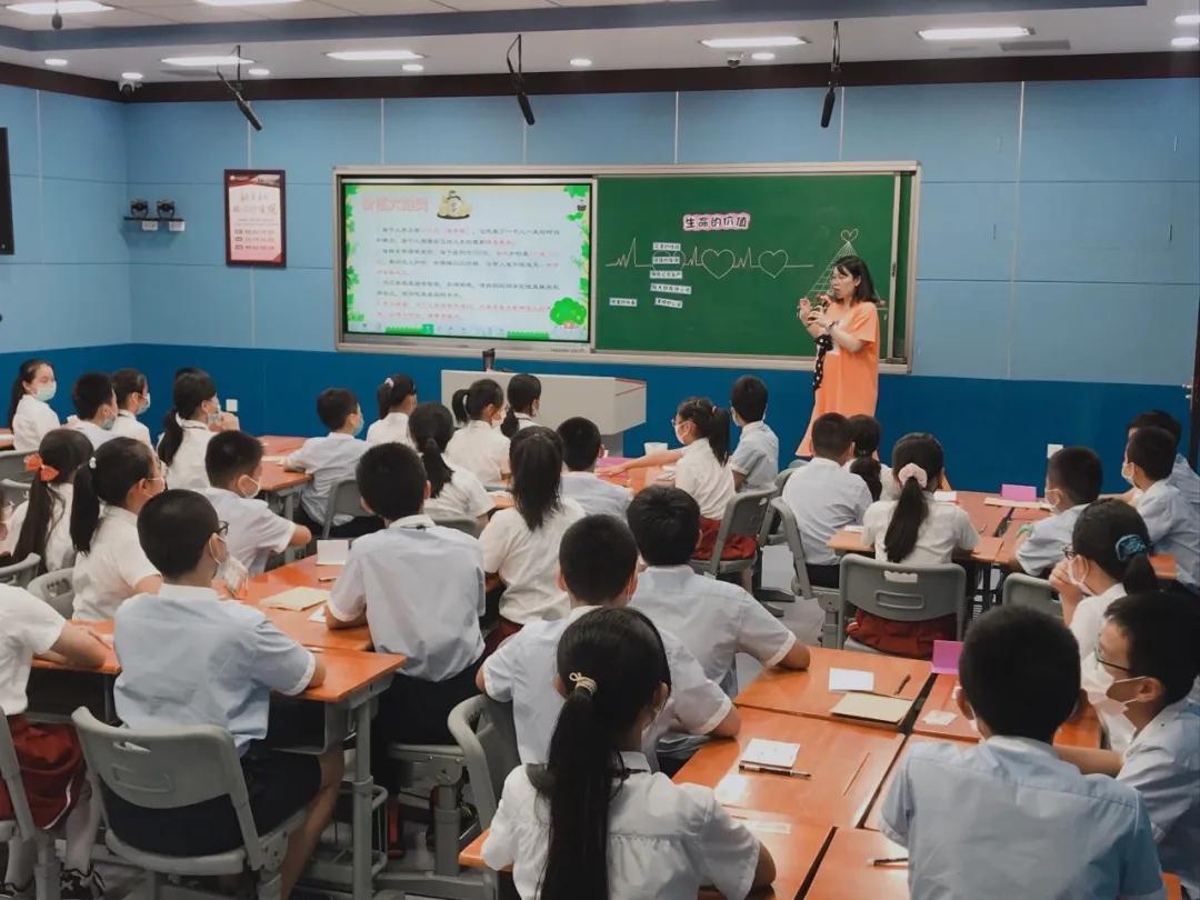 厦门五缘第二实验学校直播,厦门五缘第二实验学校最新新闻