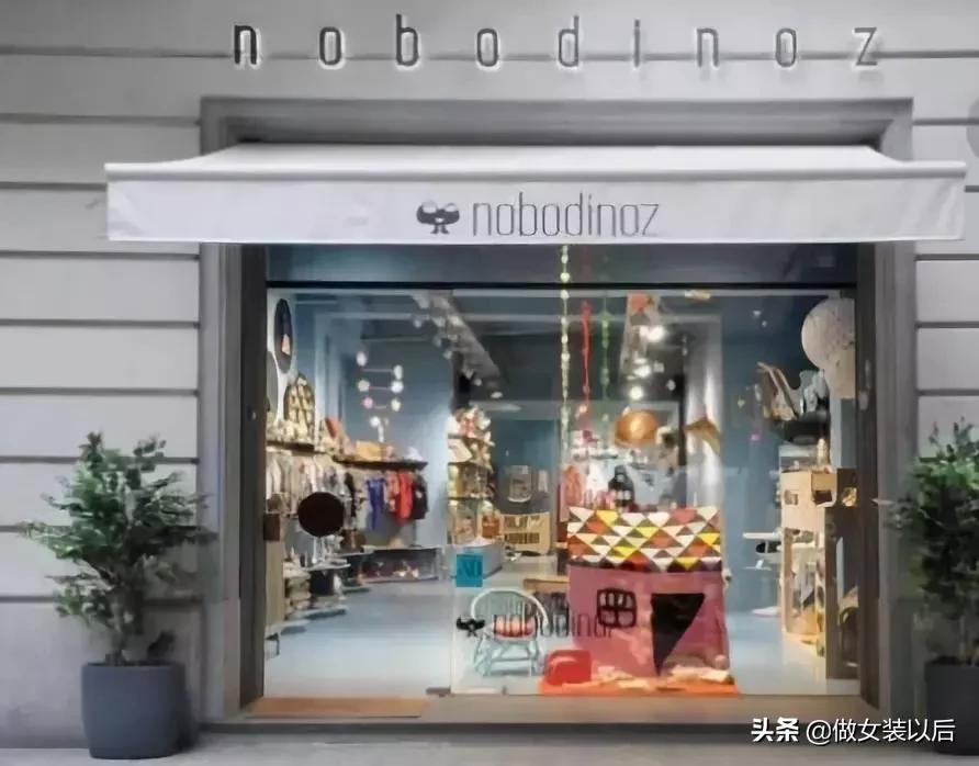 橱窗太透明怎么遮挡,橱窗灯光怎么装比较亮