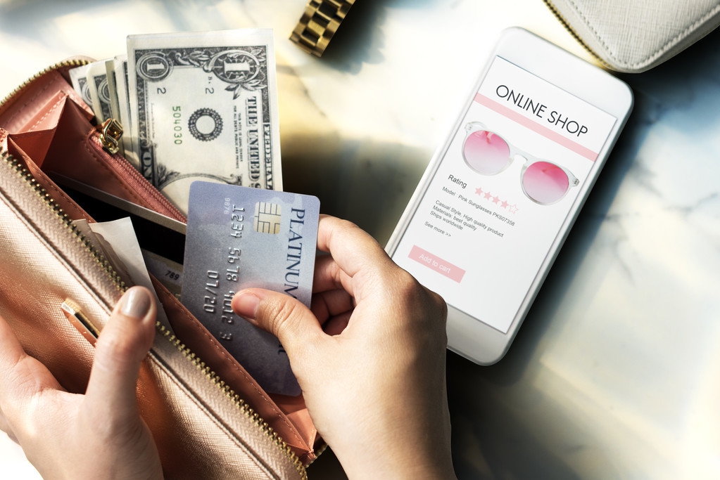 欠信用卡父母有义务帮偿还吗,儿女欠信用卡父母有义务还钱吗